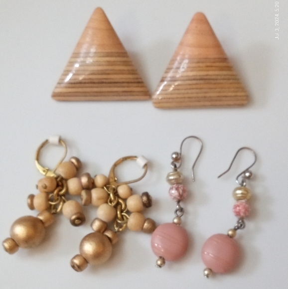 Jewelry - Neutral tone earring bundle